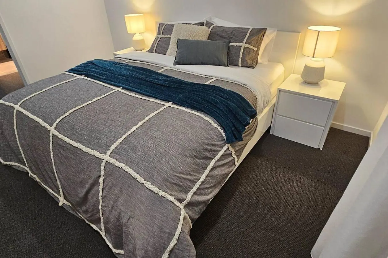 Noble Casa Brand New Estate Sleeps 8 Burpengary East Villa Morayfield Avustralya