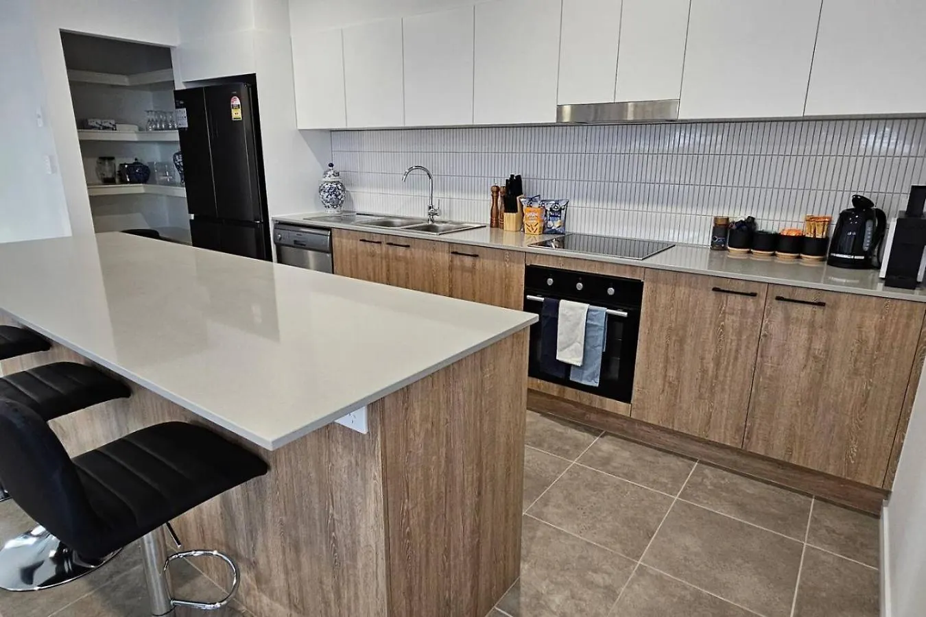 Noble Casa Brand New Estate Sleeps 8 Burpengary East Villa Morayfield Tatil Evi
