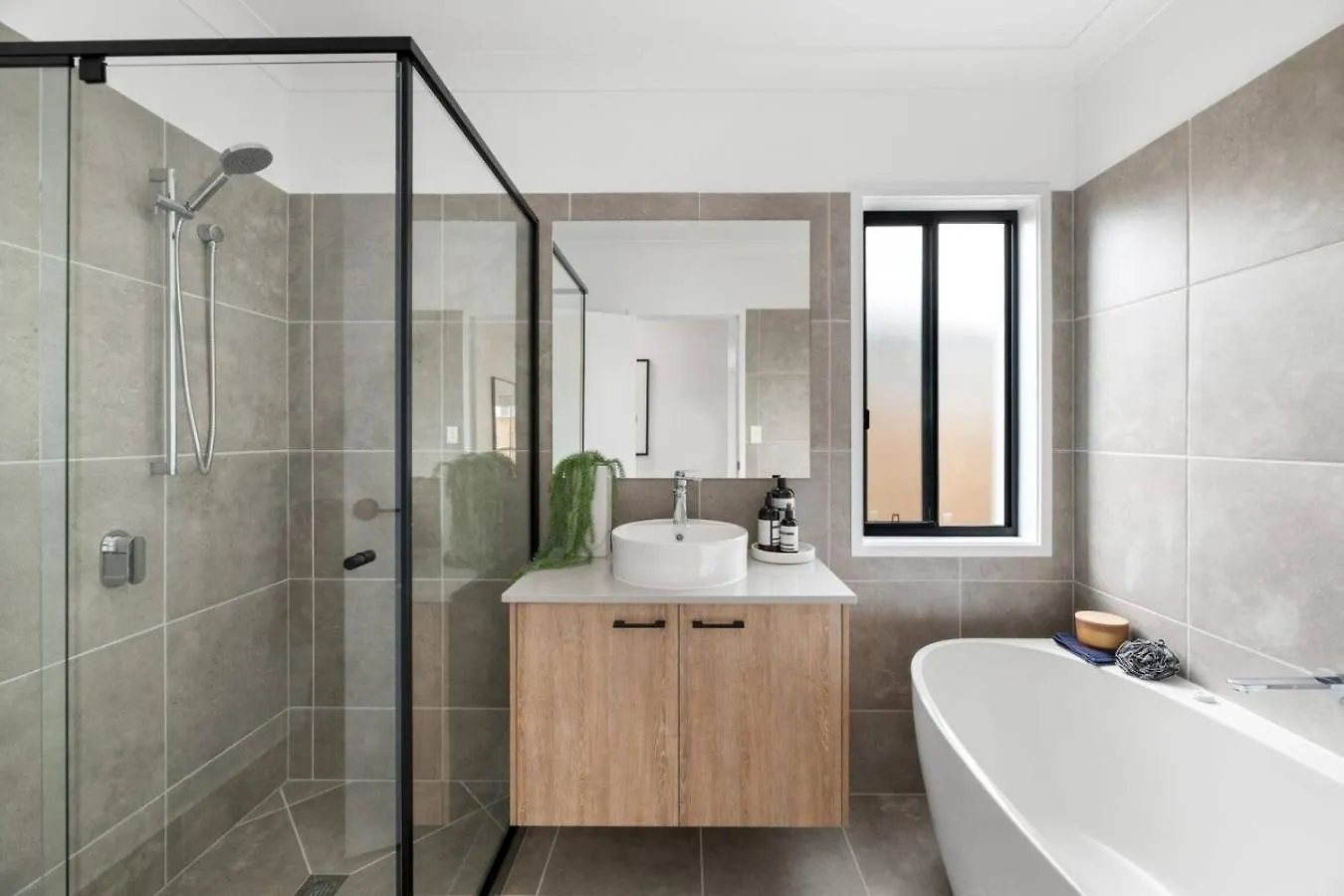 Noble Casa Brand New Estate Sleeps 8 Burpengary East Villa Morayfield