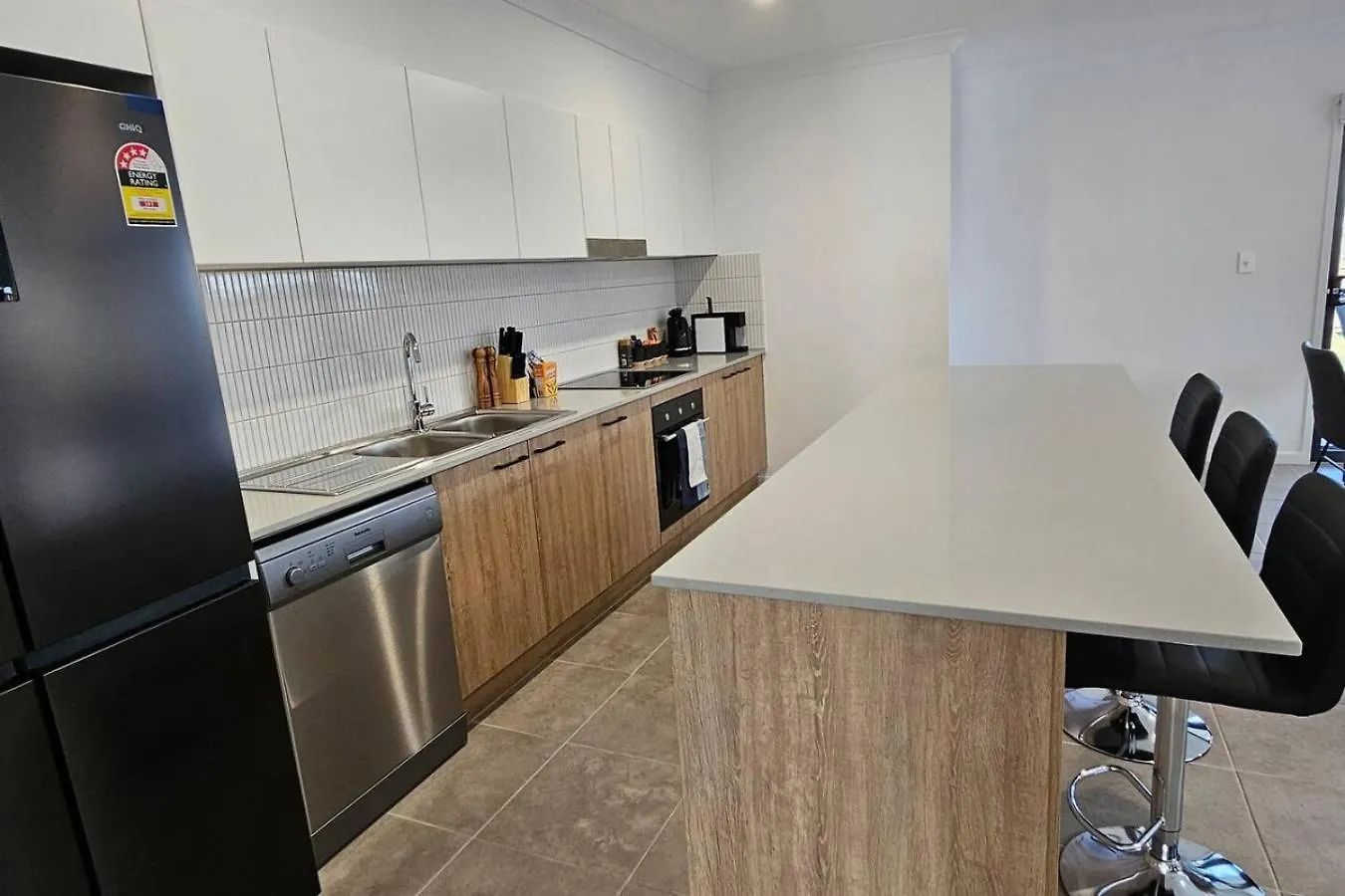 Holiday home Noble Casa Brand New Estate Sleeps 8 Burpengary East Villa Morayfield