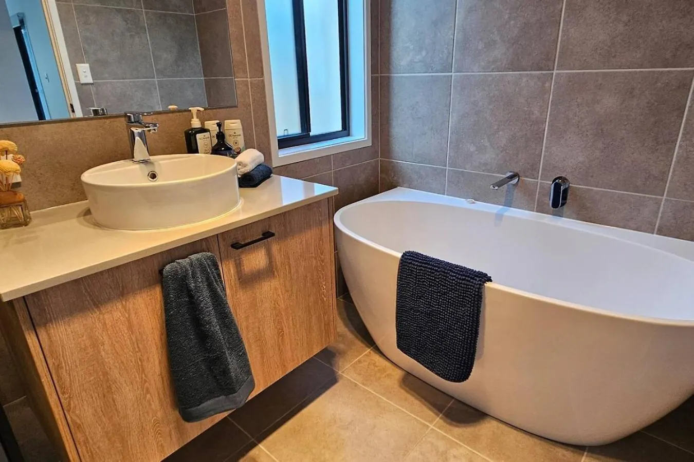 Noble Casa Brand New Estate Sleeps 8 Burpengary East Villa Morayfield Holiday home